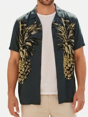 H&M Men's Sz Medium Green and Yellow Pineapple Tropical Button Down Shirt Beach